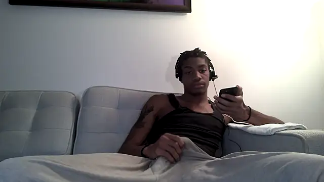 Snapshot of Skinnyblackman chatting on October 17, 2025, 10:56 pm Skinnyblackman online show from October 17, 2025, 10:56 pm