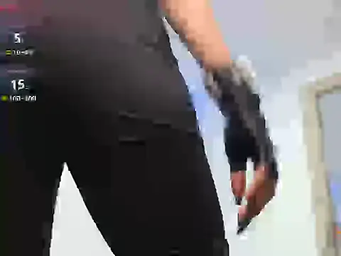 Snapshot of queen_findom chatting on October 27, 2025, 1:31 am queen findom online show from October 27, 2025, 1:31 am