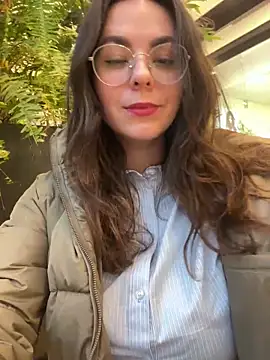 Alicia Hot1 online show from February 3, 2025, 4:41 pm