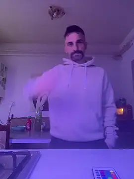 amydamarw online show from February 19, 2026, 5:36 am