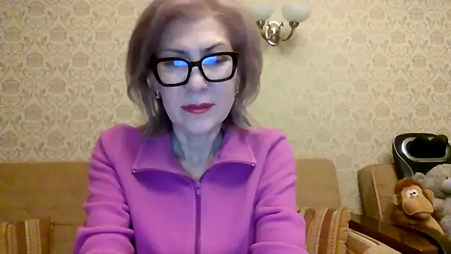 Elegant00Lady online show from May 17, 2026, 5:20 pm