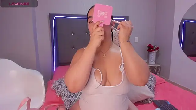 emma lye online show from October 4, 2025, 7:56 pm