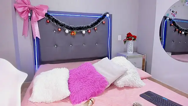 emma lye online show from December 16, 2025, 8:58 pm