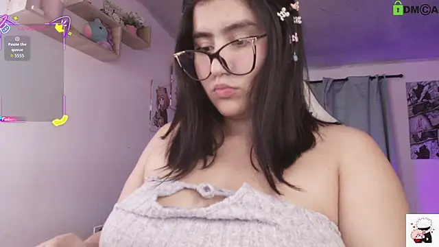 juli juliana online show from February 22, 2026, 7:23 pm