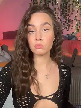 Snapshot of MiaNell chatting on January 21, 2025, 12:25 am MiaNell online show from January 21, 2025, 12:25 am