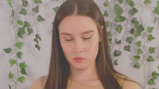 Snapshot of MiaNell chatting on February 25, 2025, 12:36 am MiaNell online show from February 25, 2025, 12:36 am