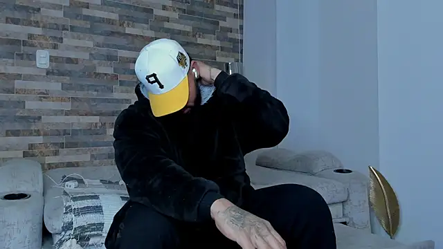 Snapshot of zaiin_diesel chatting on March 12, 2025, 11:31 am zaiin diesel online show from March 12, 2025, 11:31 am