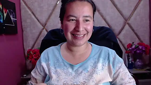 Snapshot of NaomyPrinces chatting on December 21, 2024, 7:38 pm NaomyPrinces online show from December 21, 2024, 7:38 pm