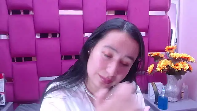Snapshot of NaomyPrinces chatting on January 6, 2025, 1:52 pm NaomyPrinces online show from January 6, 2025, 1:52 pm