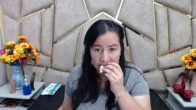 Snapshot of NaomyPrinces chatting on January 22, 2025, 1:32 pm NaomyPrinces online show from January 22, 2025, 1:32 pm