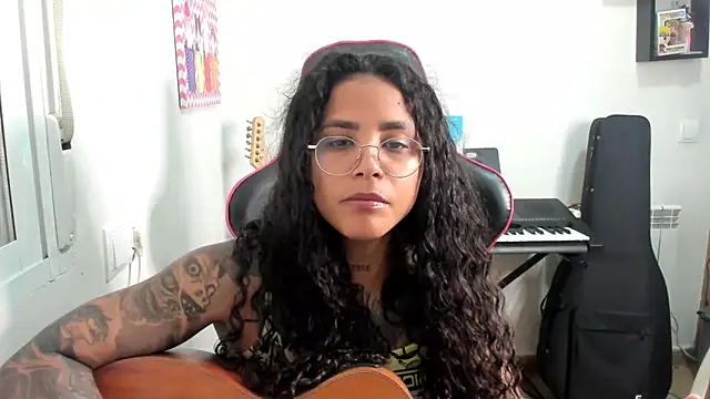Snapshot of Ama_music chatting on June 16, 2026, 3:03 pm Ama music online show from June 16, 2026, 3:03 pm