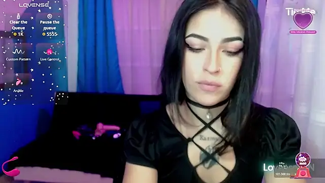 Snapshot of Hi_Marceline chatting on October 28, 2025, 5:48 pm Hi Marceline online show from October 28, 2025, 5:48 pm