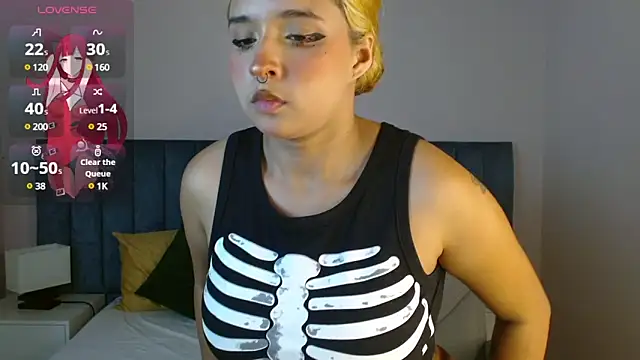 Snapshot of april_bunnyy chatting on December 9, 2024, 10:52 pm april bunnyy online show from December 9, 2024, 10:52 pm
