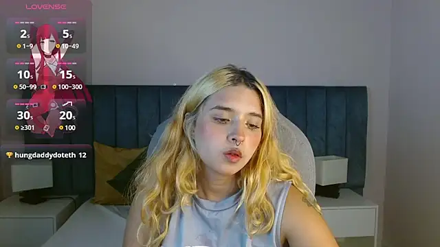 Snapshot of april_bunnyy chatting on December 26, 2024, 11:03 pm april bunnyy online show from December 26, 2024, 11:03 pm