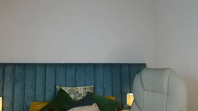 Snapshot of april_bunnyy chatting on March 19, 2025, 1:43 am april bunnyy online show from March 19, 2025, 1:43 am