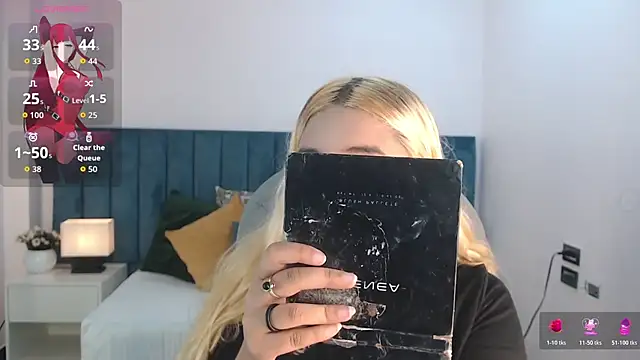 april bunnyy online show from November 14, 2025, 7:23 pm