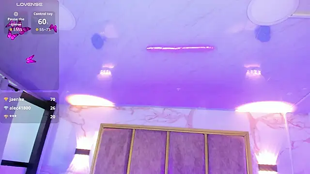 Snapshot of Larabrooks chatting on February 20, 2026, 9:26 pm Larabrooks online show from February 20, 2026, 9:26 pm