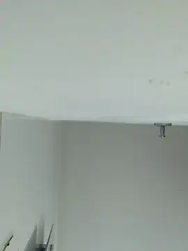 Snapshot of Larabrooks chatting on February 25, 2026, 5:44 pm Larabrooks online show from February 25, 2026, 5:44 pm