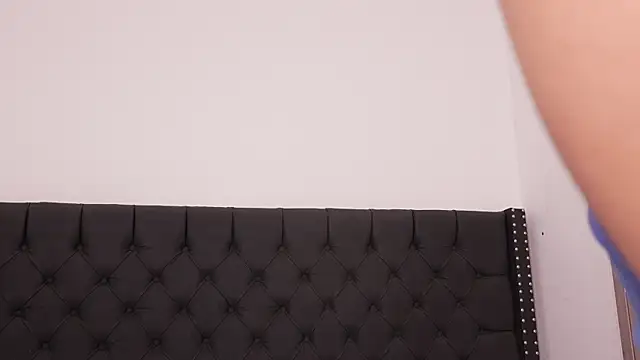 Melany Luv online show from December 20, 2025, 9:33 pm