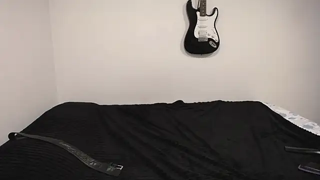 amydeepqueen online show from February 2, 2026, 1:43 pm