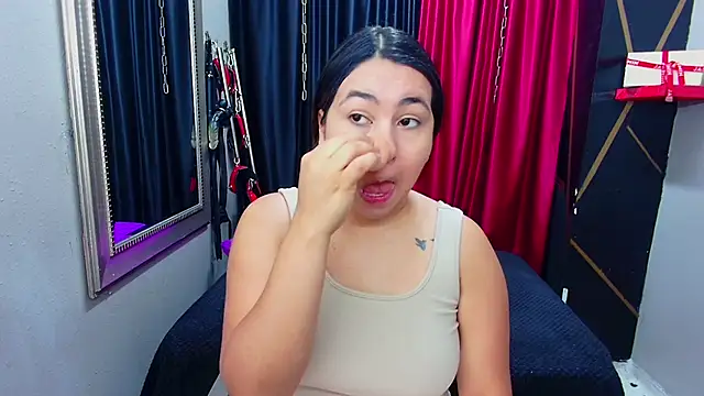 Snapshot of AmorMia chatting on February 10, 2025, 12:18 pm AmorMia online show from February 10, 2025, 12:18 pm