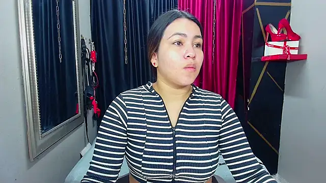 Snapshot of AmorMia chatting on March 15, 2025, 12:45 pm AmorMia online show from March 15, 2025, 12:45 pm