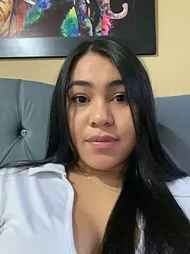 Snapshot of AmorMia chatting on September 10, 2025, 10:10 pm AmorMia online show from September 10, 2025, 10:10 pm
