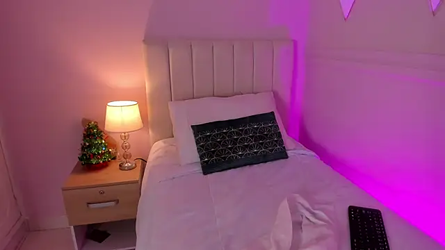  angela x online show from December 21, 2024, 6:02 pm