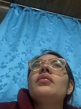 elettra fioreee online show from December 10, 2024, 6:33 am