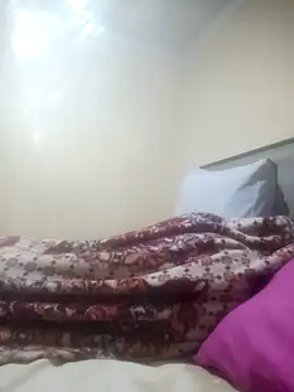 LONGDICK985M online show from April 6, 2026, 10:33 pm