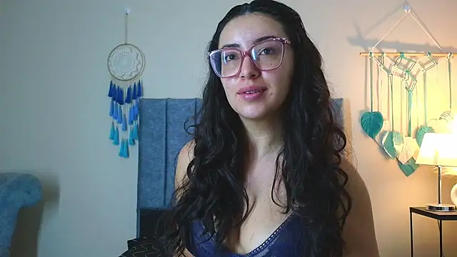 EvoletFMK online show from November 22, 2025, 3:11 pm