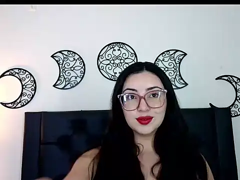 EvoletFMK online show from December 19, 2025, 5:31 pm