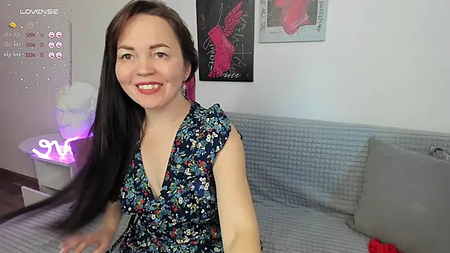 VanessaSmuth online show from February 3, 2025, 4:35 am