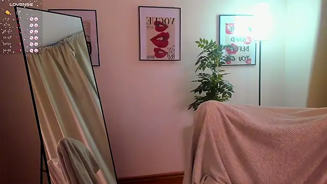 VanessaSmuth online show from September 29, 2025, 1:55 am