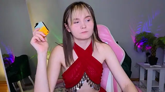 CiriRianonn online show from October 8, 2025, 4:43 am