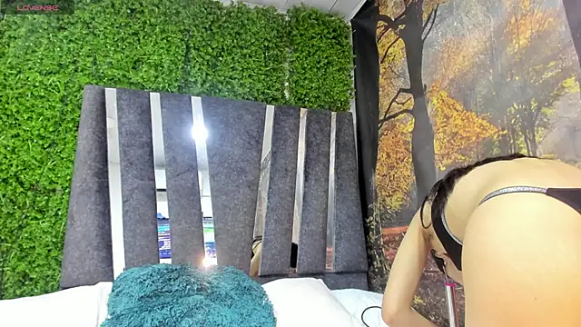 Cameron cutee online show from February 6, 2025, 2:37 pm