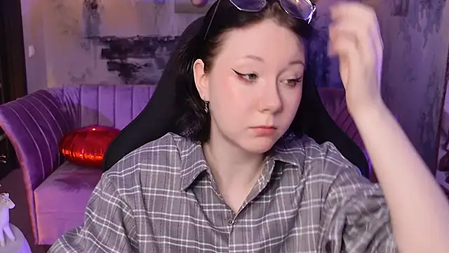 Snapshot of NancyMartinez chatting on October 17, 2025, 9:12 am NancyMartinez online show from October 17, 2025, 9:12 am