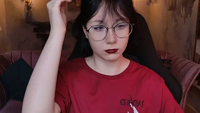 Snapshot of NancyMartinez chatting on November 6, 2025, 9:10 am NancyMartinez online show from November 6, 2025, 9:10 am