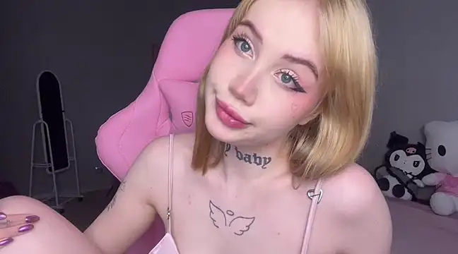 Snapshot of hanna_cry_baby chatting on March 2, 2025, 11:50 am hanna cry baby online show from March 2, 2025, 11:50 am