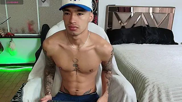 Damon  333 online show from November 5, 2025, 4:51 pm