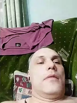 Pineapple04 online show from January 11, 2025, 8:21 pm