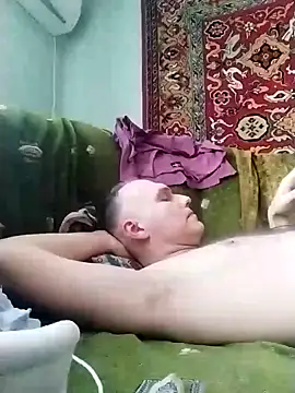 Pineapple04 online show from January 13, 2025, 1:17 pm