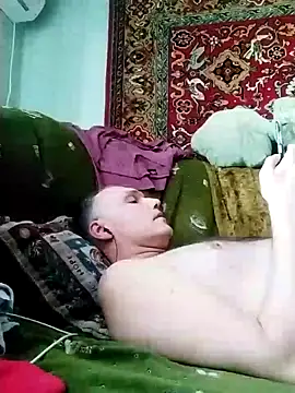 Pineapple04 online show from February 14, 2025, 1:29 pm