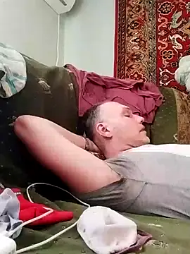 Pineapple04 online show from February 18, 2025, 4:58 am