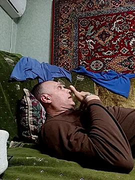 Pineapple04 online show from October 7, 2025, 4:59 pm