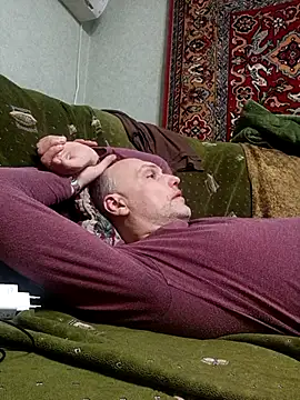 Pineapple04 online show from January 10, 2026, 7:37 pm