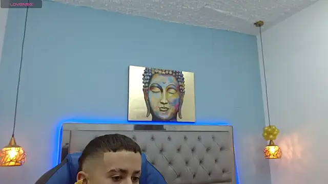 Xavii18 online show from February 26, 2025, 7:38 pm