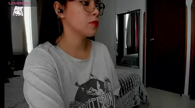 HARLEYNAPIER online show from February 24, 2025, 7:41 pm