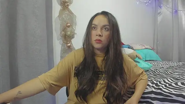 HARLEYNAPIER online show from November 20, 2025, 11:15 pm