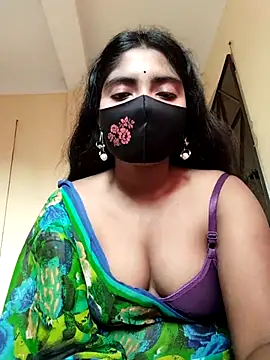 Lina-Rose online show from November 7, 2025, 2:44 am